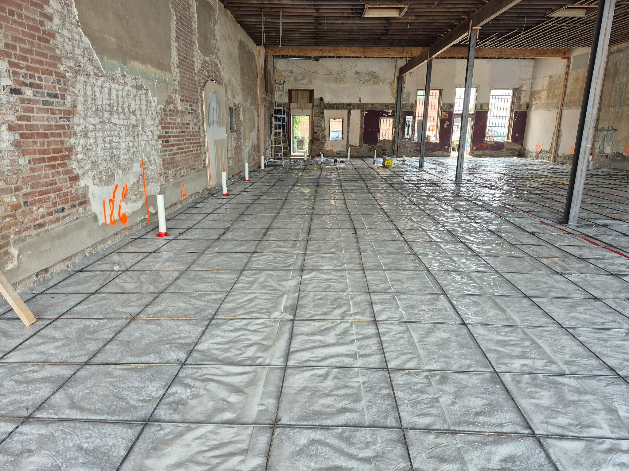 Commercial concrete flatwork with rebar grid